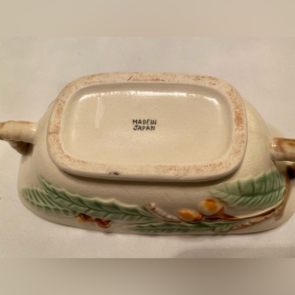 Vintage Handled Bowl Dish Made in Japan Featuring Hand Painted Acorns and Leaves - Picture 6 of 6